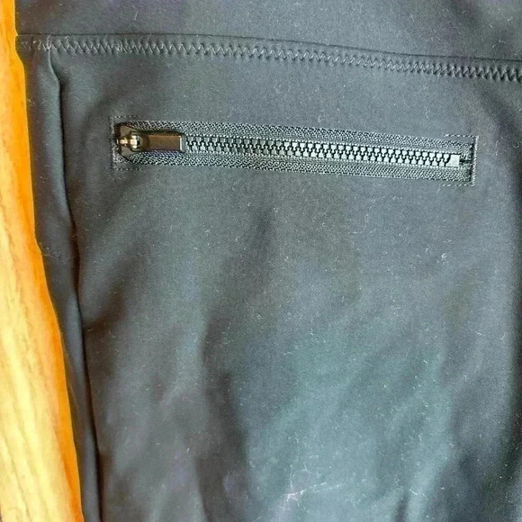 Athleta Black Stellar Cropped Zippered Pockets Size L - Picture 2 of 6